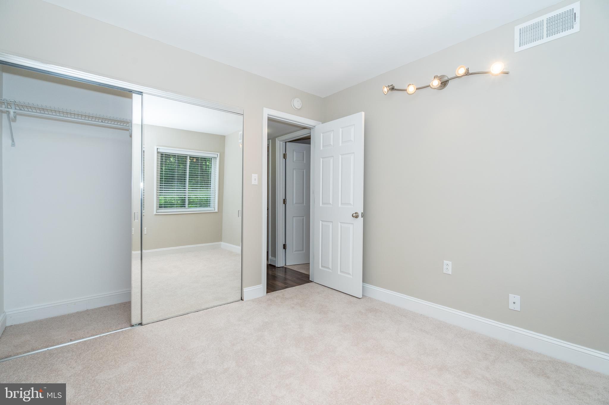 1406 Northgate Square, Unit 2C Reston, VA 20190 - Photo 32 of 53 Gallery Image 32