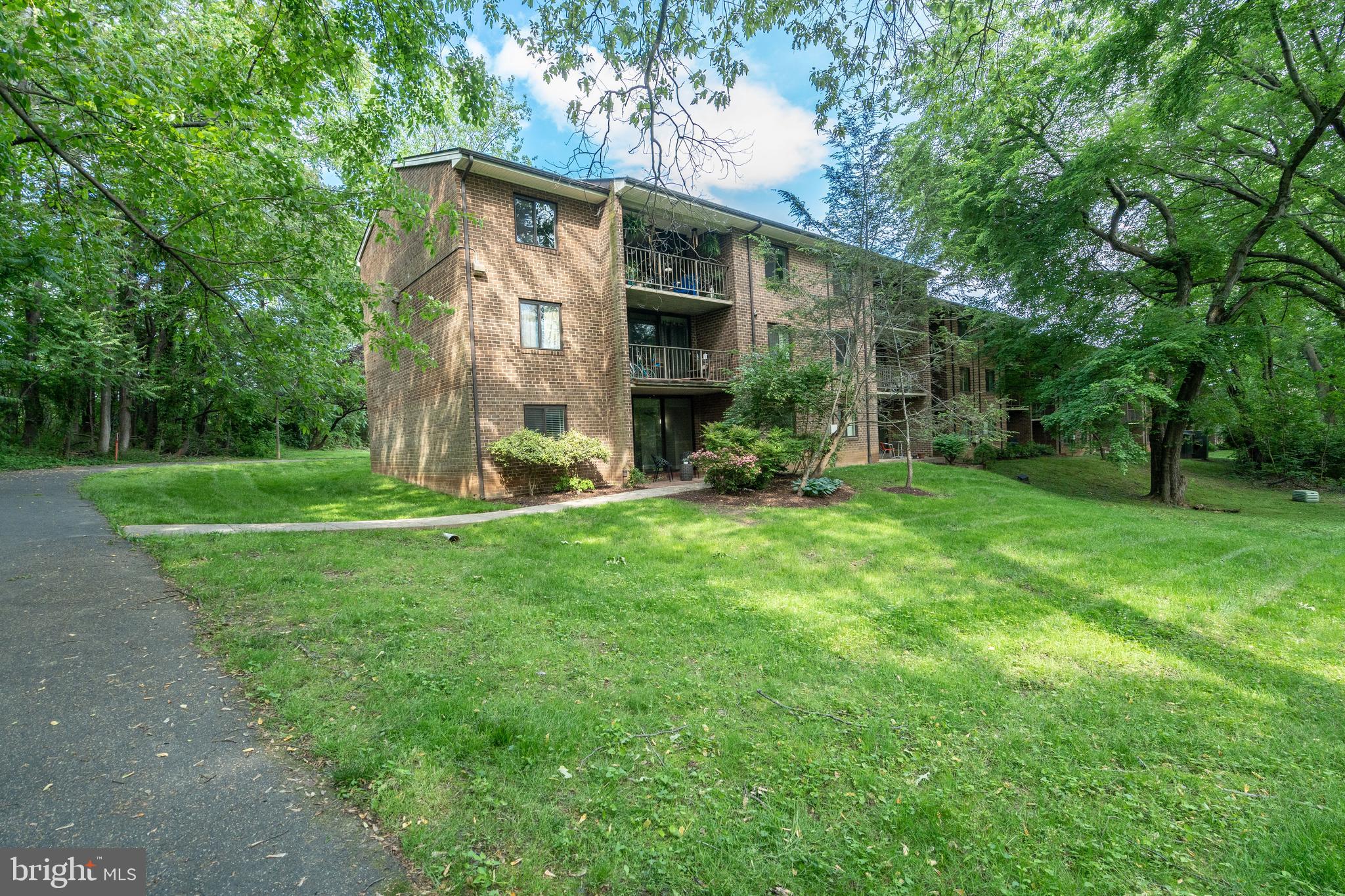 1406 Northgate Square, Unit 2C Reston, VA 20190 - Photo 44 of 53 Gallery Image 44