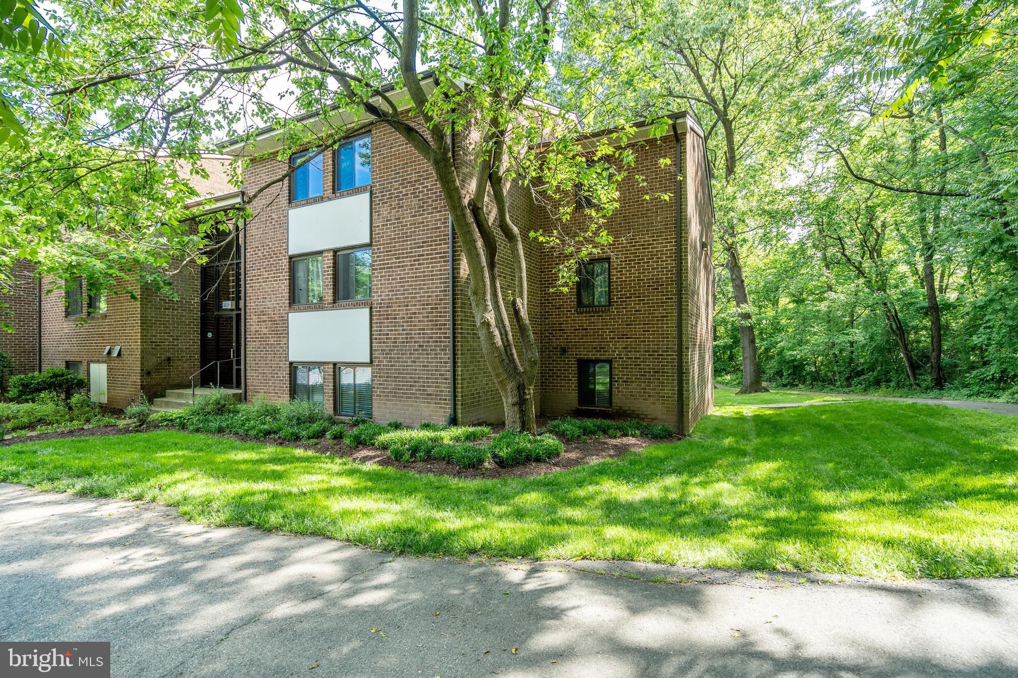 1406 Northgate Square, Unit 2C Reston, VA 20190 - Photo 7 of 53 Gallery Image 7