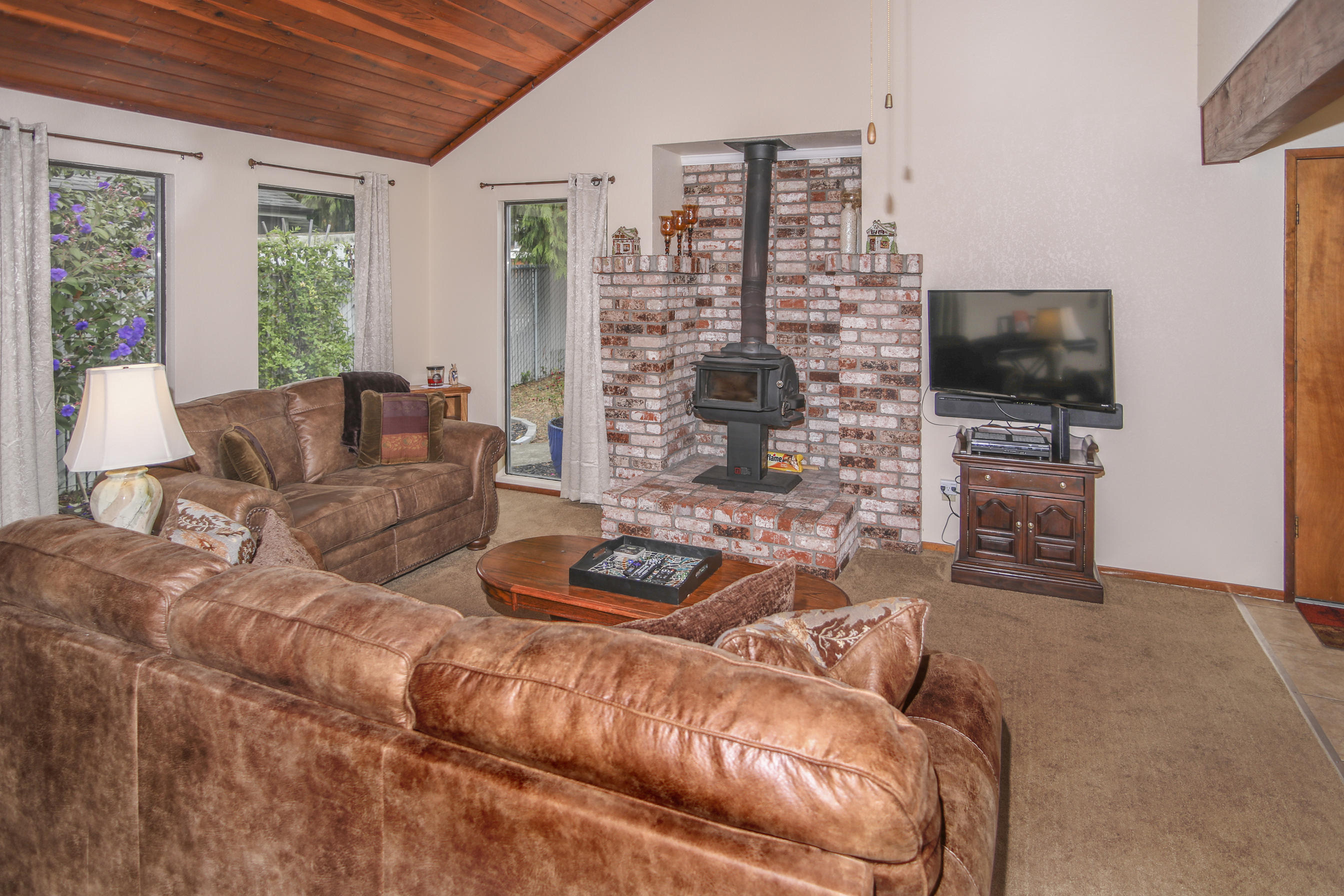 4584 Campton Road Eureka, CA 95503 - Photo 18 of 50