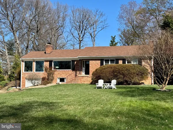 $1,189,000 | 2807 Maple Lane, Fairfax, VA 22031