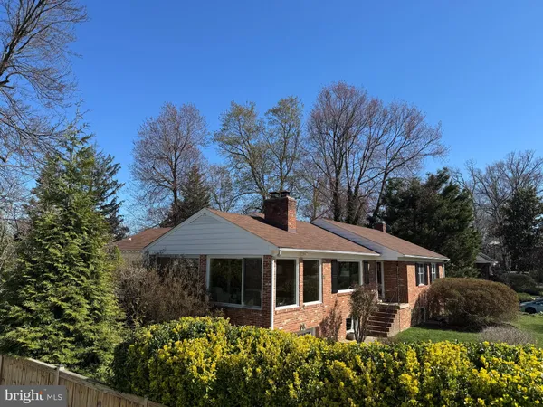 $1,189,000 | 2807 Maple Lane, Fairfax, VA 22031