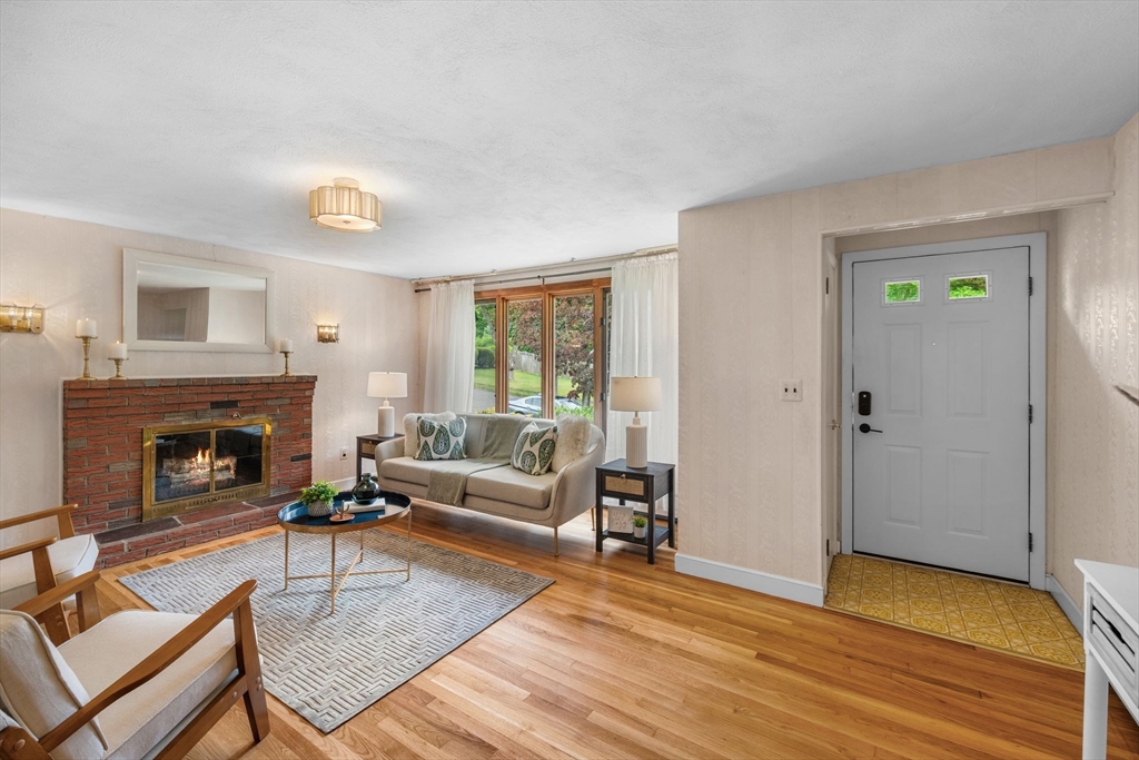 29 Patricia Road Peabody, MA 01960 - Photo 11 of 40