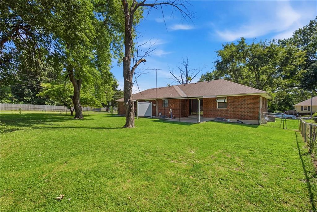 5900 Westridge Road Raytown, MO 64133 - Photo 24 of 26