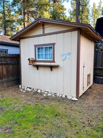 $1,795 | 206 East Barker Boulevard, Big Bear City, CA 92314