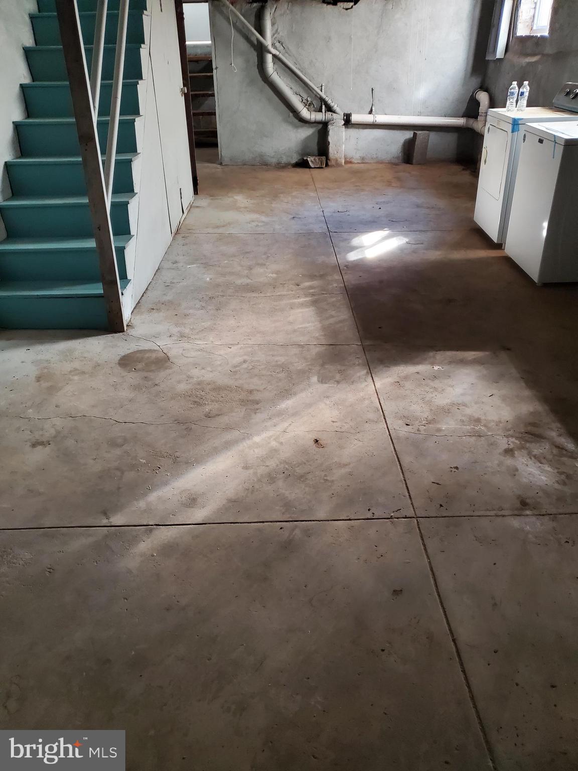 6713 Marsden Street Philadelphia, PA 19135 - Photo 13 of 13 a view of entryway