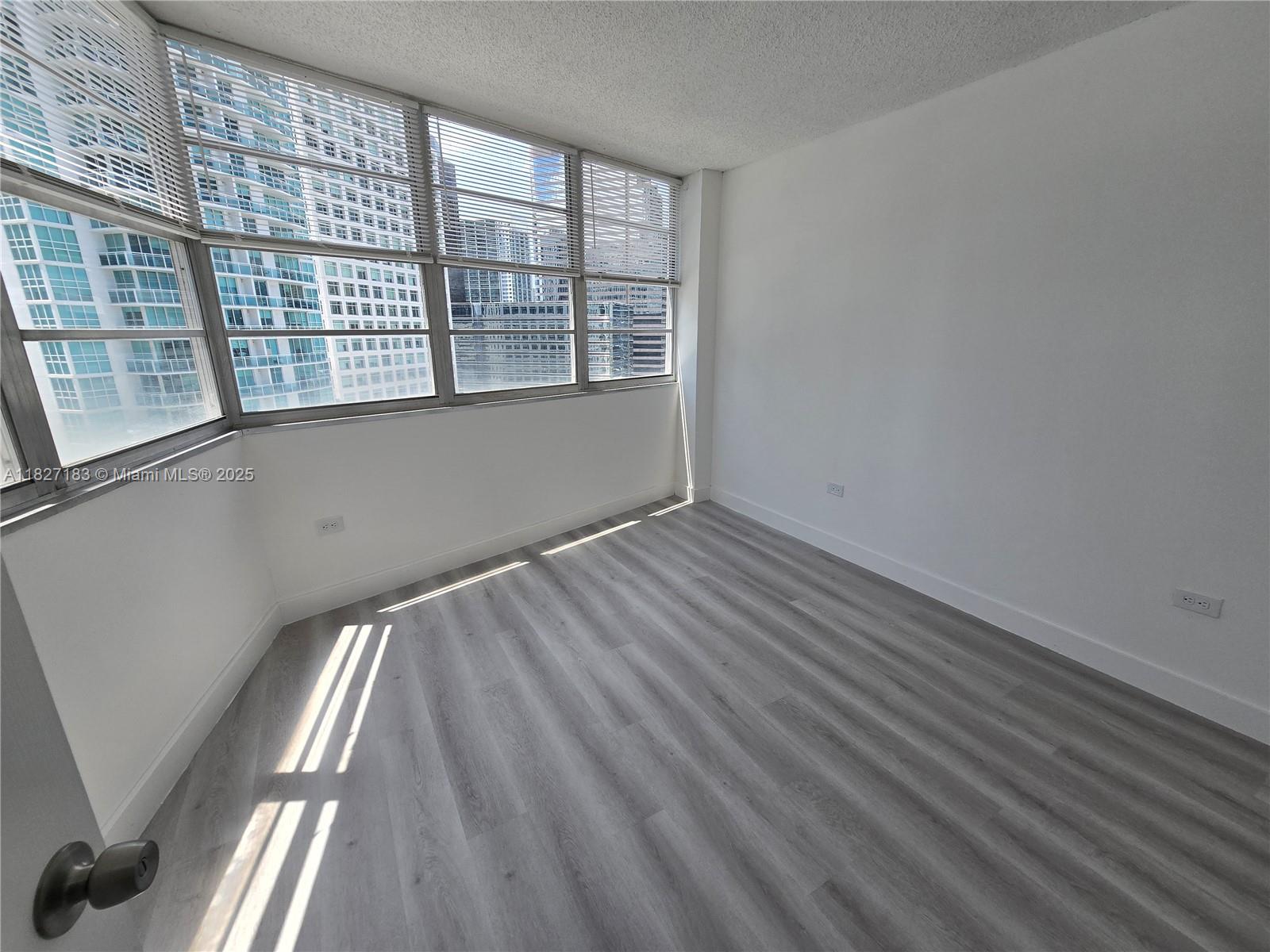 999 Brickell Bay Drive, Unit 1908 Miami, FL 33131 - Photo 13 of 38 Second Bedroom