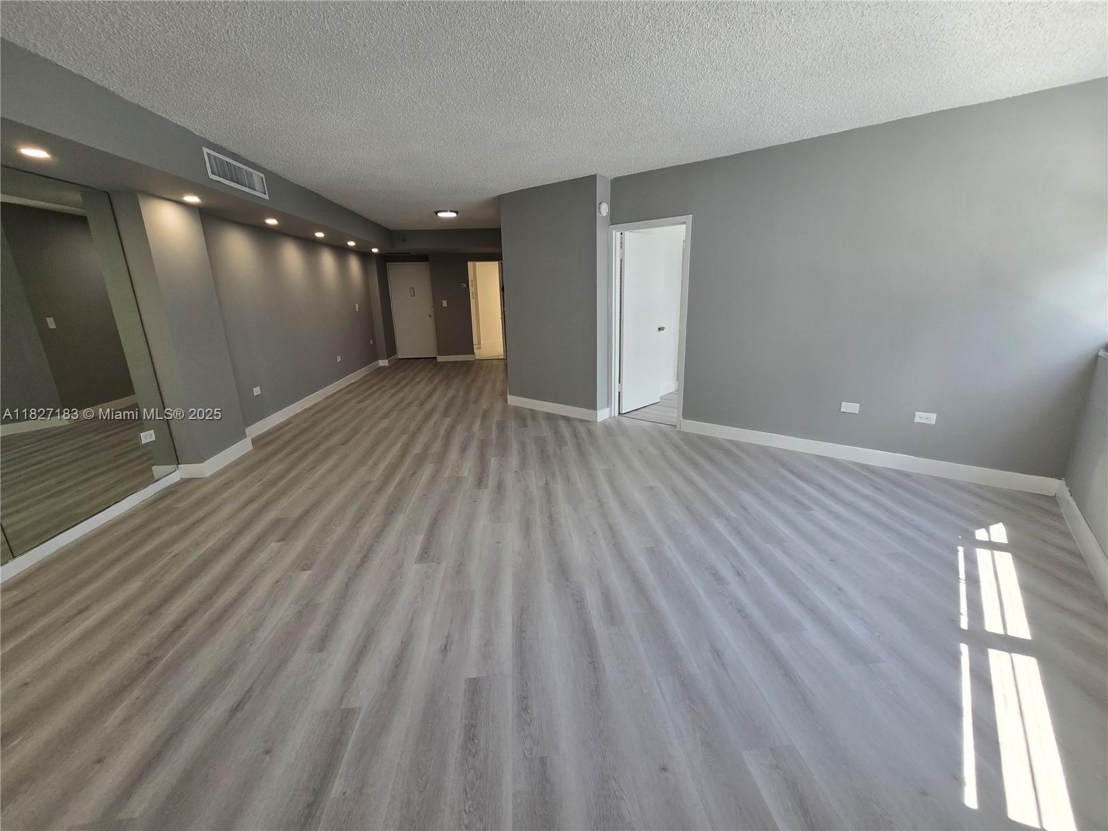 999 Brickell Bay Drive, Unit 1908 Miami, FL 33131 - Photo 2 of 38