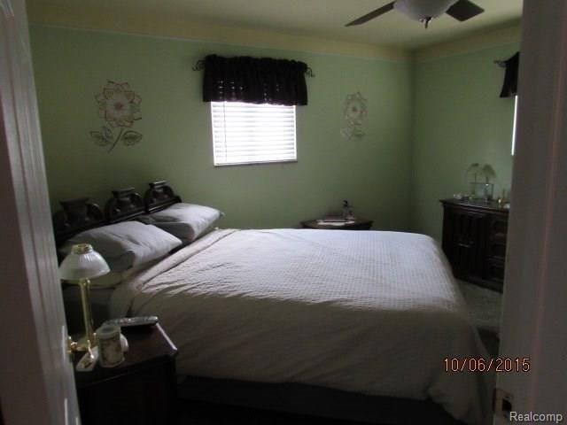24224 Ridgecroft Avenue Eastpointe, MI 48021 - Photo 10 of 12 10.jpg