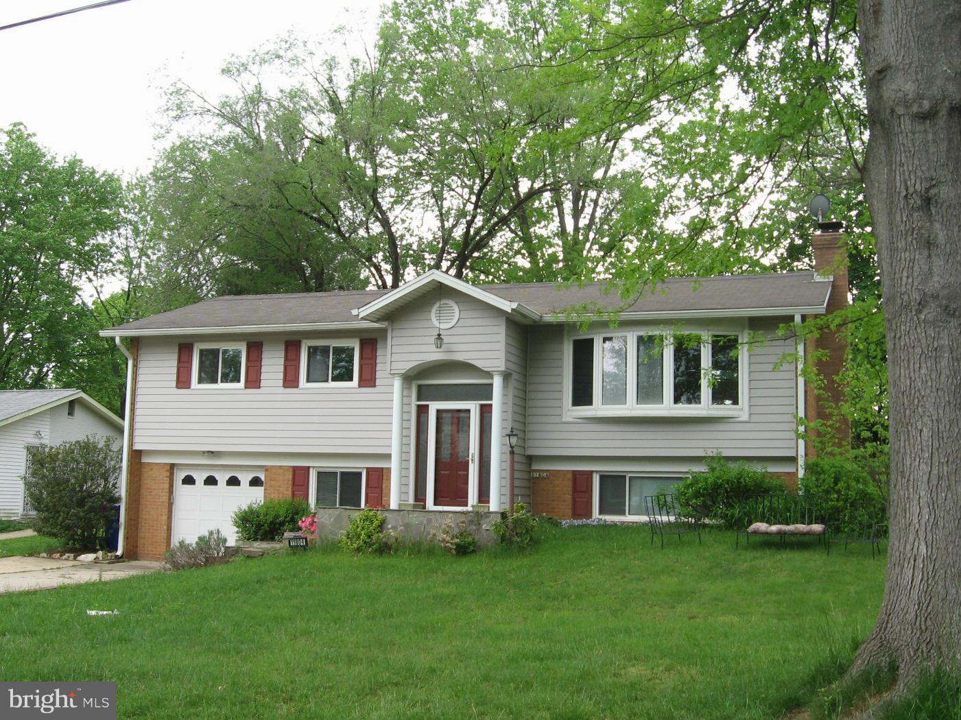 11804 Smoketree Road Potomac, MD 20854 - Photo 2 of 24 Exterior (Front)
