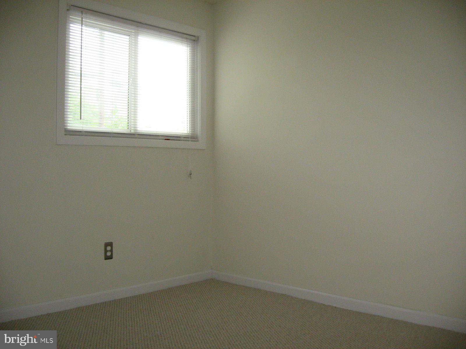 11804 Smoketree Road Potomac, MD 20854 - Photo 20 of 24 Bedroom