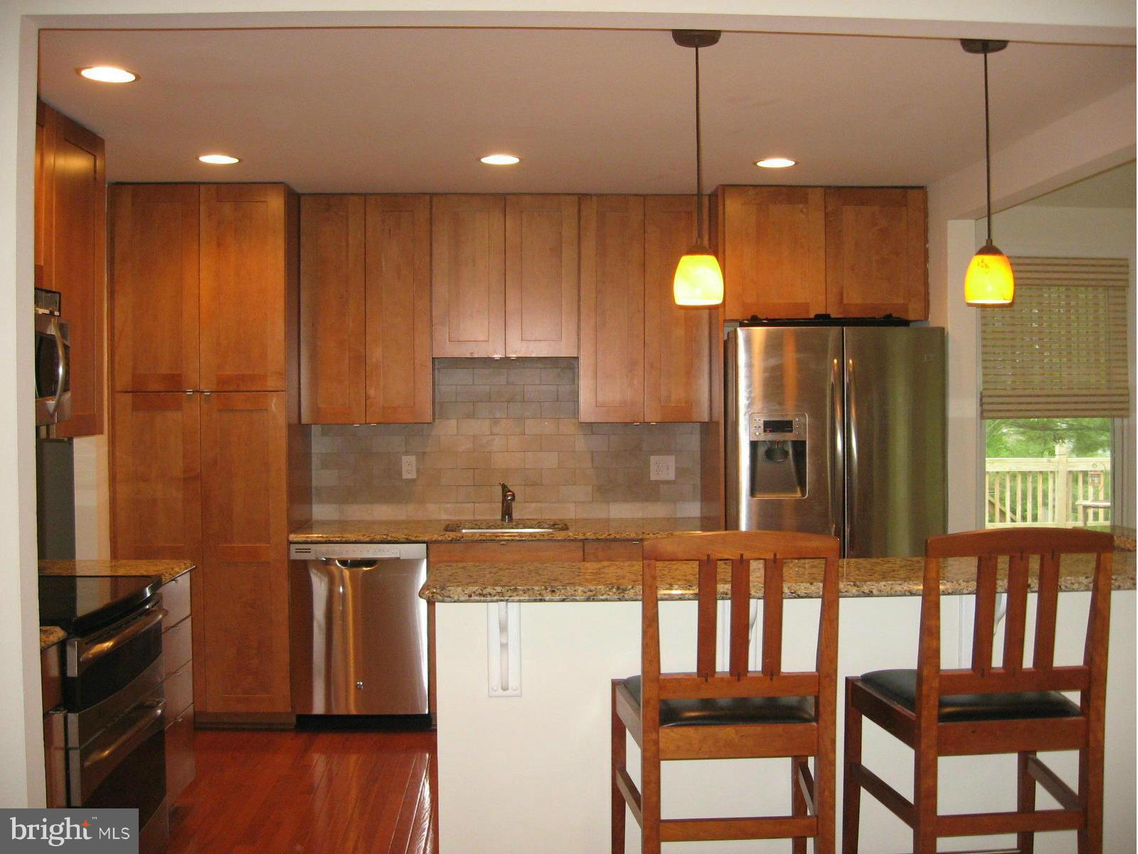 11804 Smoketree Road Potomac, MD 20854 - Photo 8 of 24 Kitchen