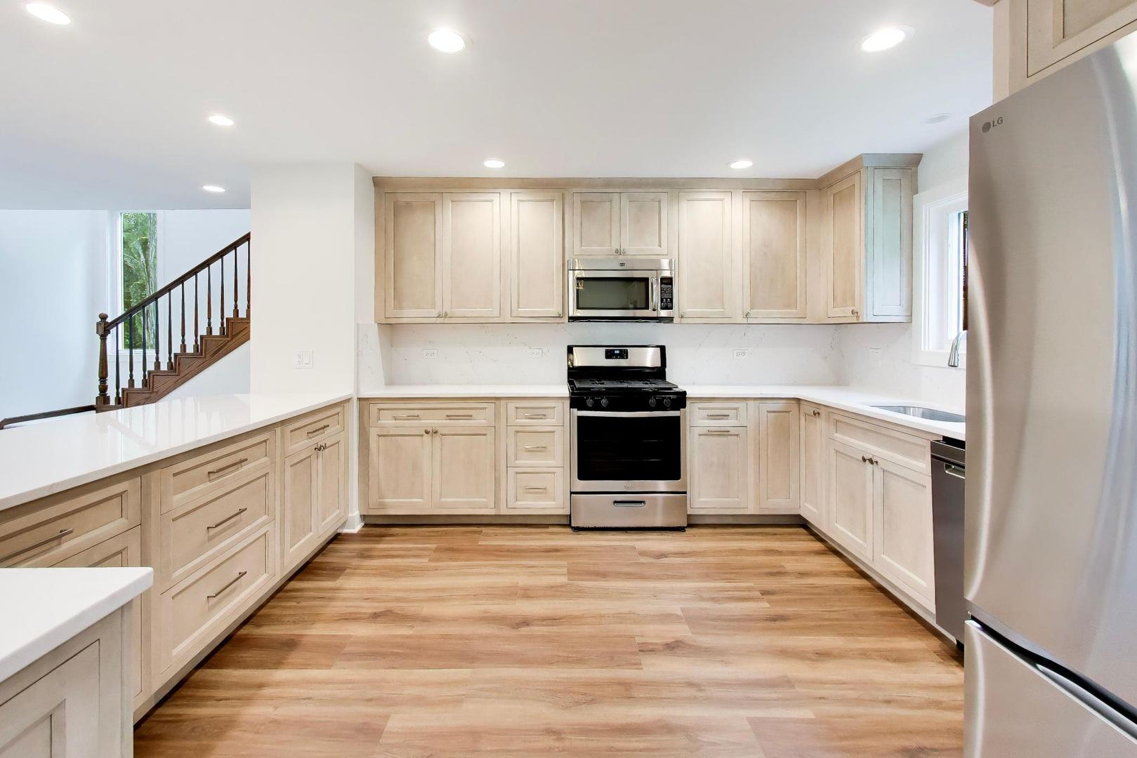 1444 Seminole Road Algonquin, IL 60102 - Photo 8 of 36 Gallery Image 8