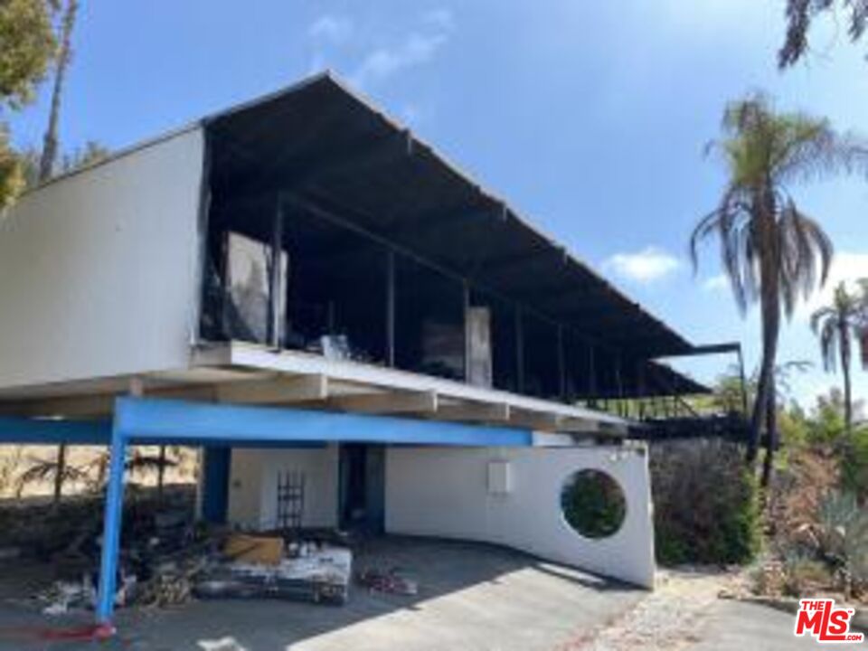 1322 Dover Road Santa Barbara, CA 93103 - Photo 18 of 19 a view of storage and utility room
