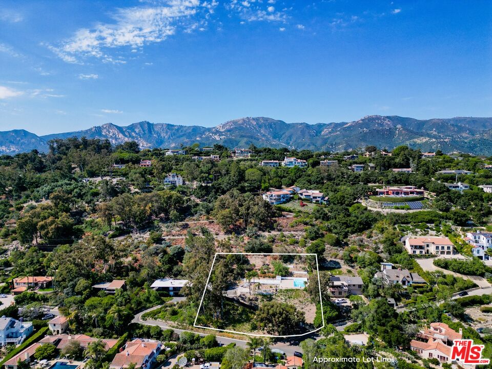 1322 Dover Road Santa Barbara, CA 93103 - Photo 7 of 19 an aerial view of residential house and outdoor space