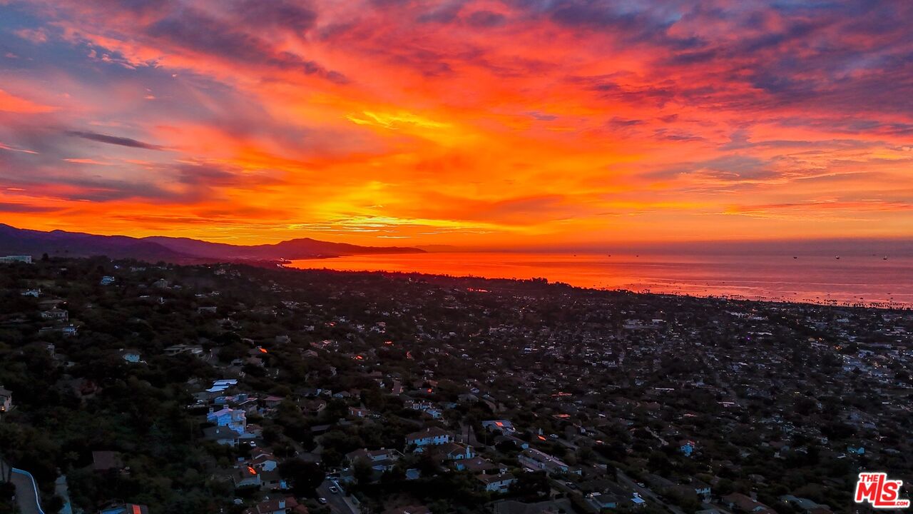 1322 Dover Road Santa Barbara, CA 93103 - Photo 9 of 19 a view of city and mountain