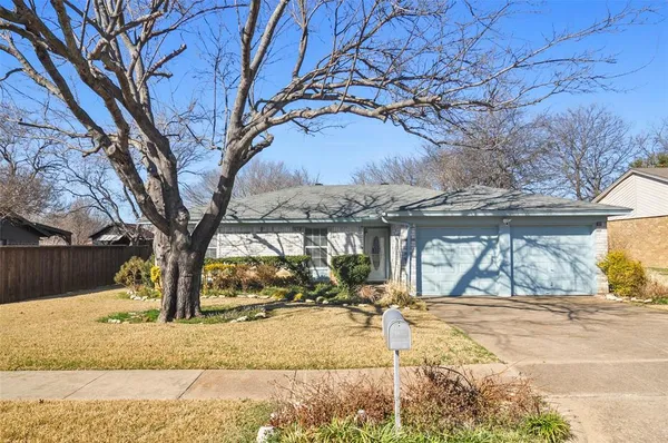 $1,845 | 1216 Patrick Street, Crowley, TX 76036
