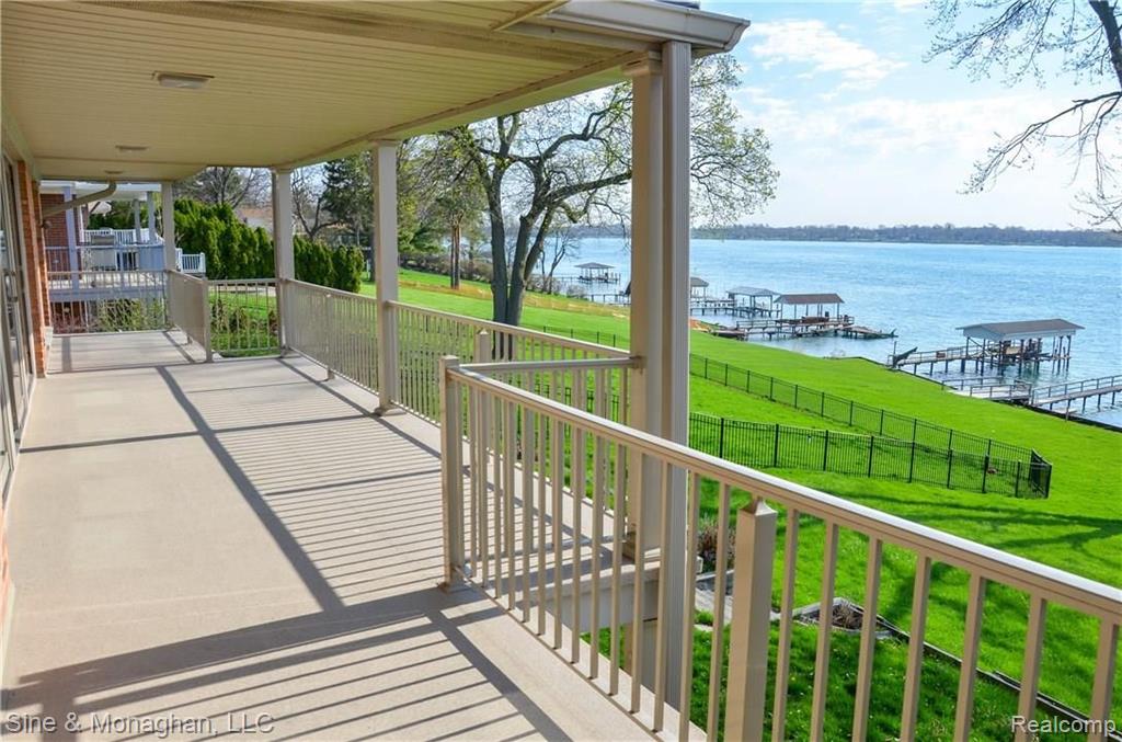 620 North Riverside Avenue St. Clair, MI 48079 - Photo 29 of 53