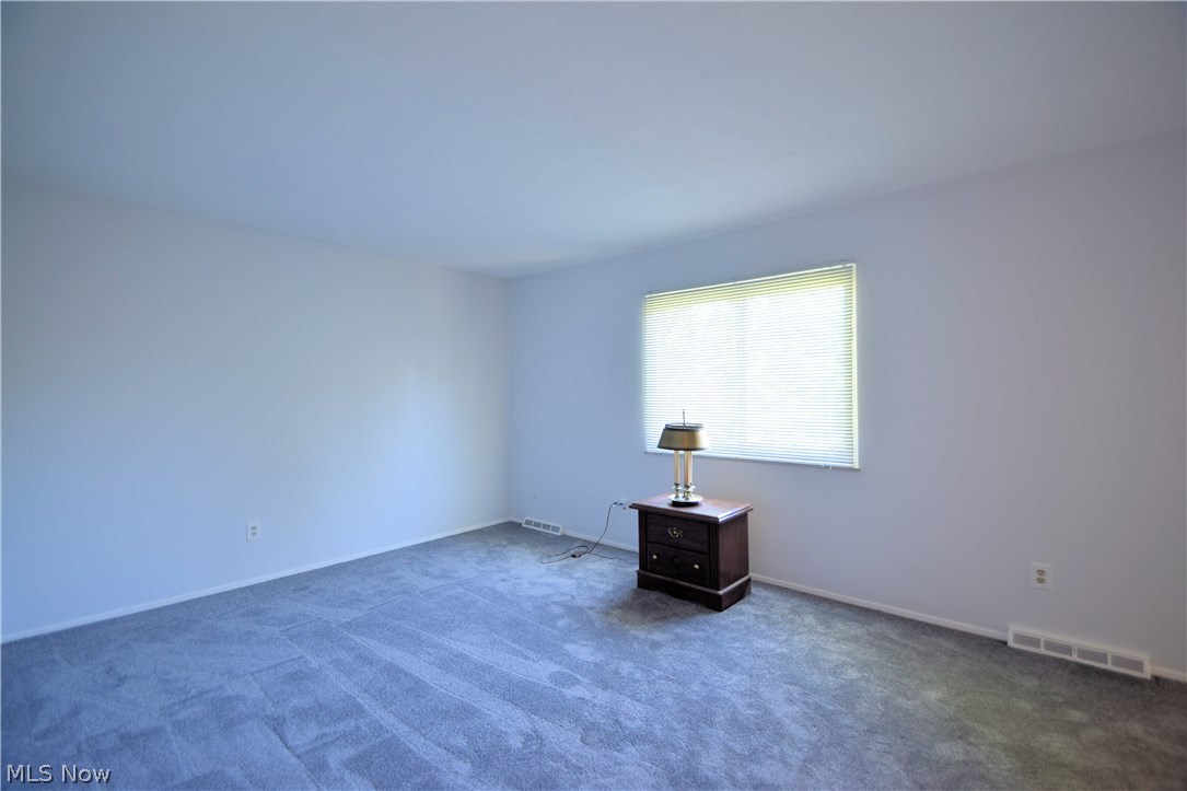 8564 Newcomb Drive Parma, OH 44129 - Photo 23 of 31