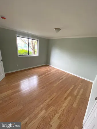 $1,850 | 2754 Hollywood Road, Unit 101, Falls Church, VA 22043