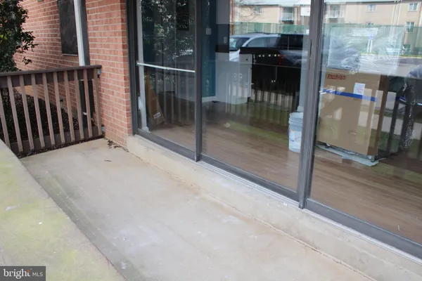 $2,000 | 2754 Hollywood Road, Unit 101, Falls Church, VA 22043