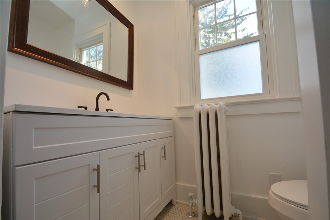 34 Terrace Park Rochester, NY 14619 - Photo 18 of 22 Newer spacious Vanity!