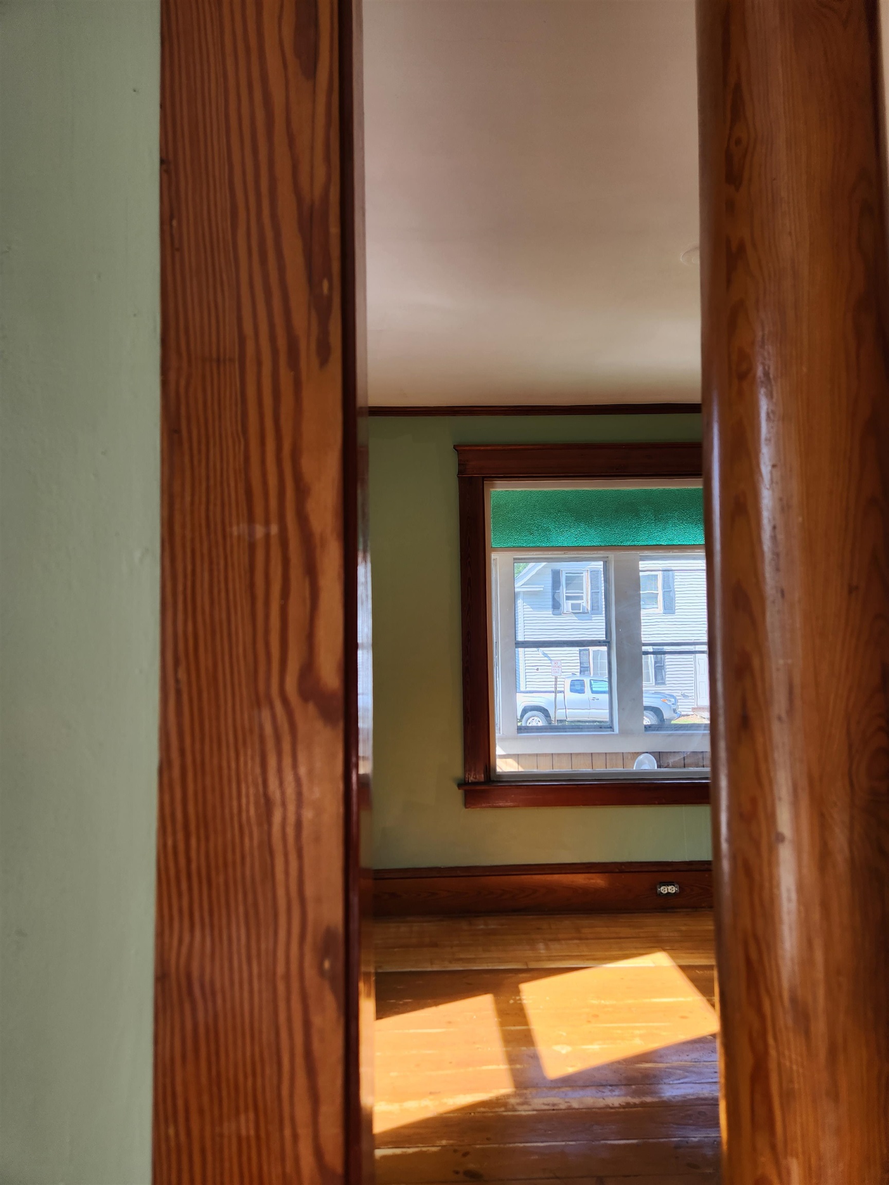 27 Spring Street Laconia, NH 03246 - Photo 3 of 12