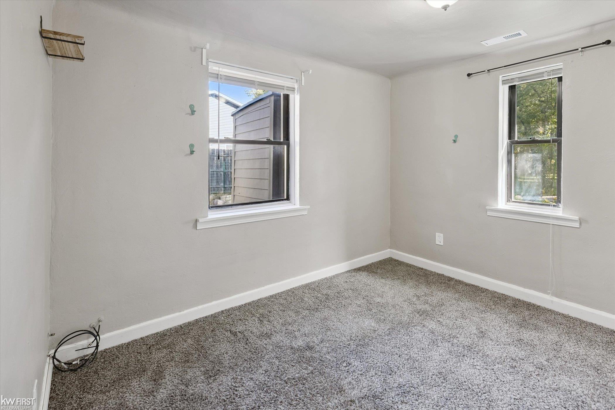 1147 Rinn Street Burton, MI 48509 - Photo 10 of 24 50190687-c5adb094-c70b-4a2b-8ffd-a4b247a29e3e.JPG