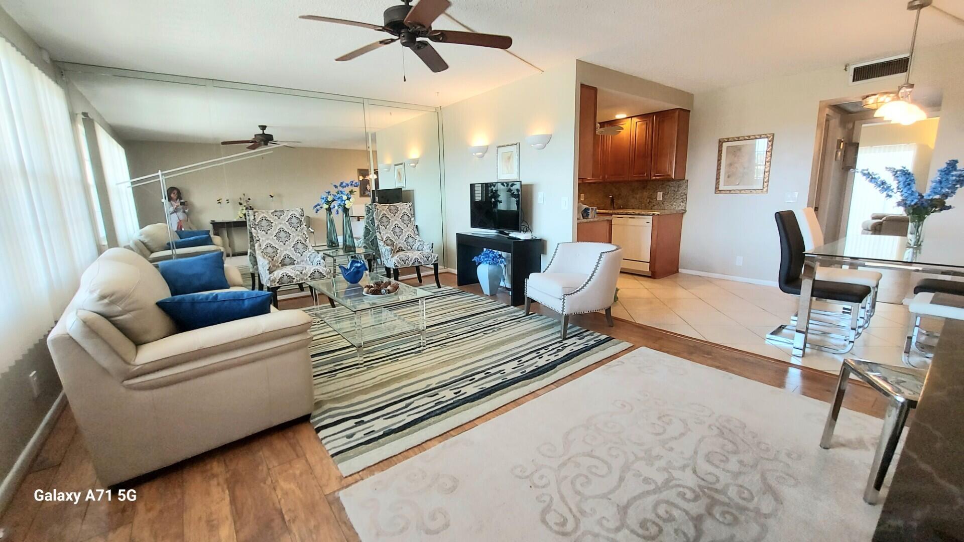 4014 Wolverton East, Unit A Boca Raton, FL 33434 - Photo 5 of 44 liv