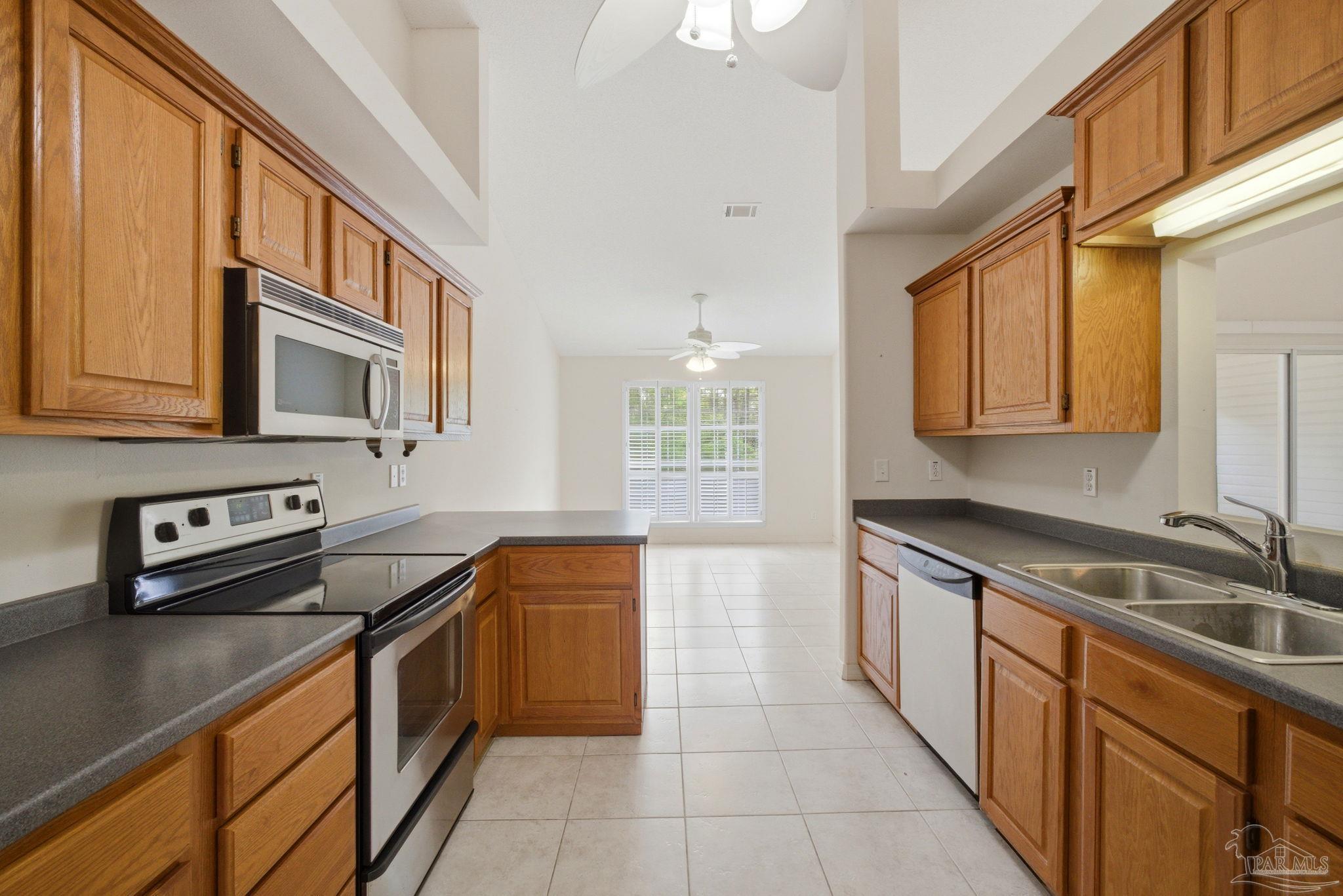 5467 North Shore Road Pensacola, FL 32507 - Photo 15 of 60
