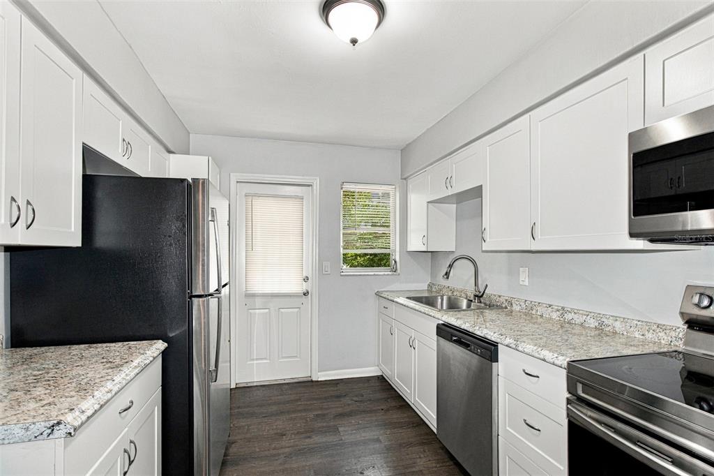 7219 Cascade Street Spring Hill, FL 34606 - Photo 6 of 16 Gallery Image 6