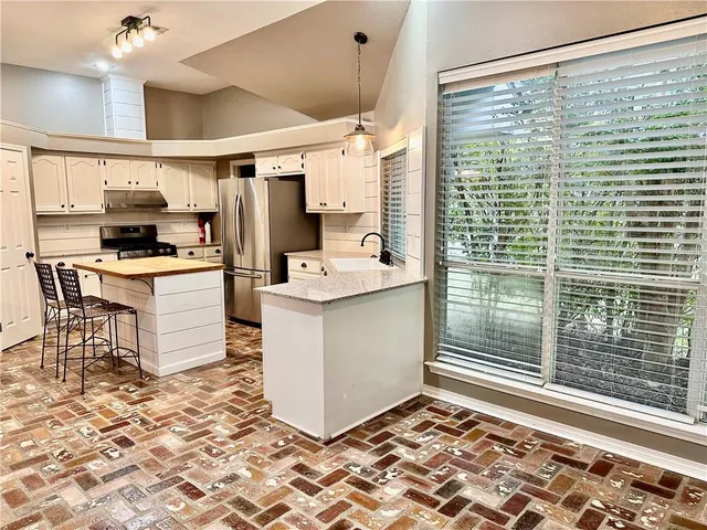 $2,300 | Undisclosed Address, Mandeville, LA 70448