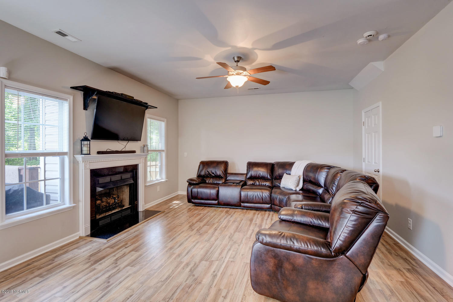 367 Cow Horn Road Richlands, NC 28574 - Photo 5 of 24 367 Cow Horn Rd Richlands NC-large-005-9