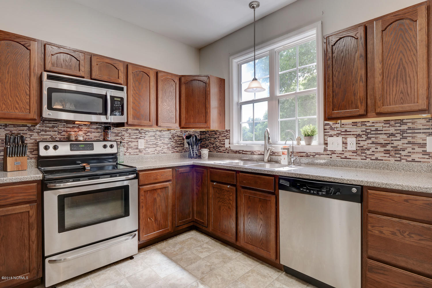 367 Cow Horn Road Richlands, NC 28574 - Photo 9 of 24 367 Cow Horn Rd Richlands NC-large-009-8
