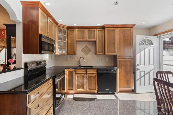 $938,000 | 33-22 Jordan Street | Auburndale