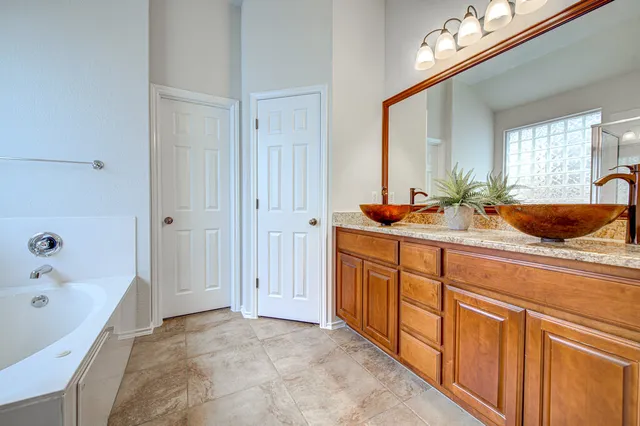 $475,000 | 45 Cypress Knee Lane, Unit 86, Lakeway, TX 78734