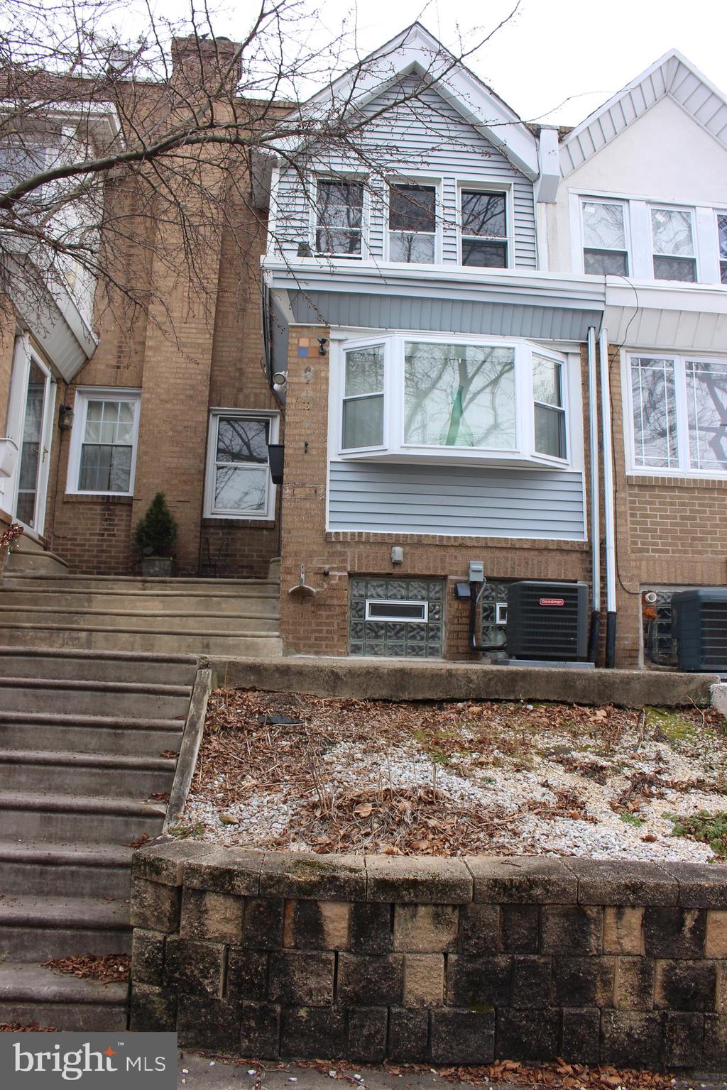 1051 Flanders Road Philadelphia, PA 19151 - Photo 1 of 25 Gallery Image 1