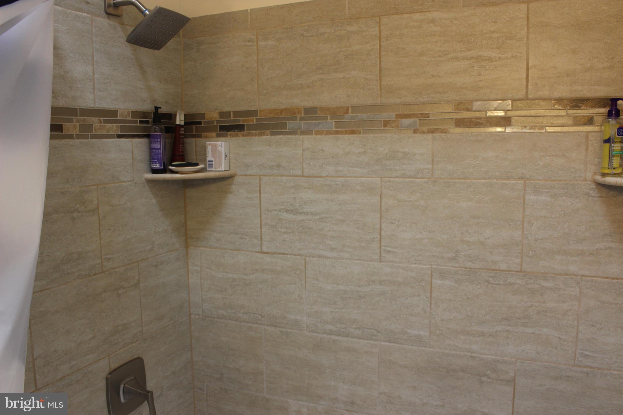 1051 Flanders Road Philadelphia, PA 19151 - Photo 14 of 25 Gallery Image 14