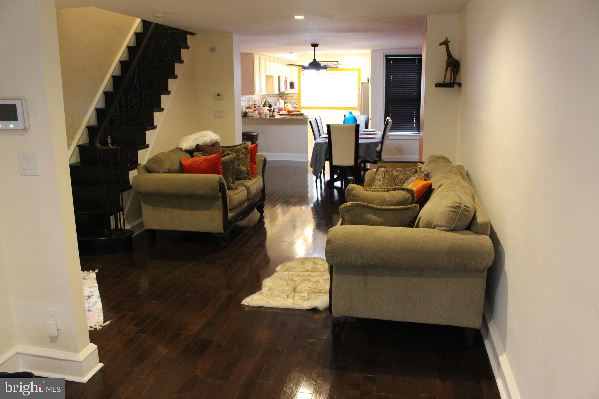 1051 Flanders Road Philadelphia, PA 19151 - Photo 4 of 25 Living Area