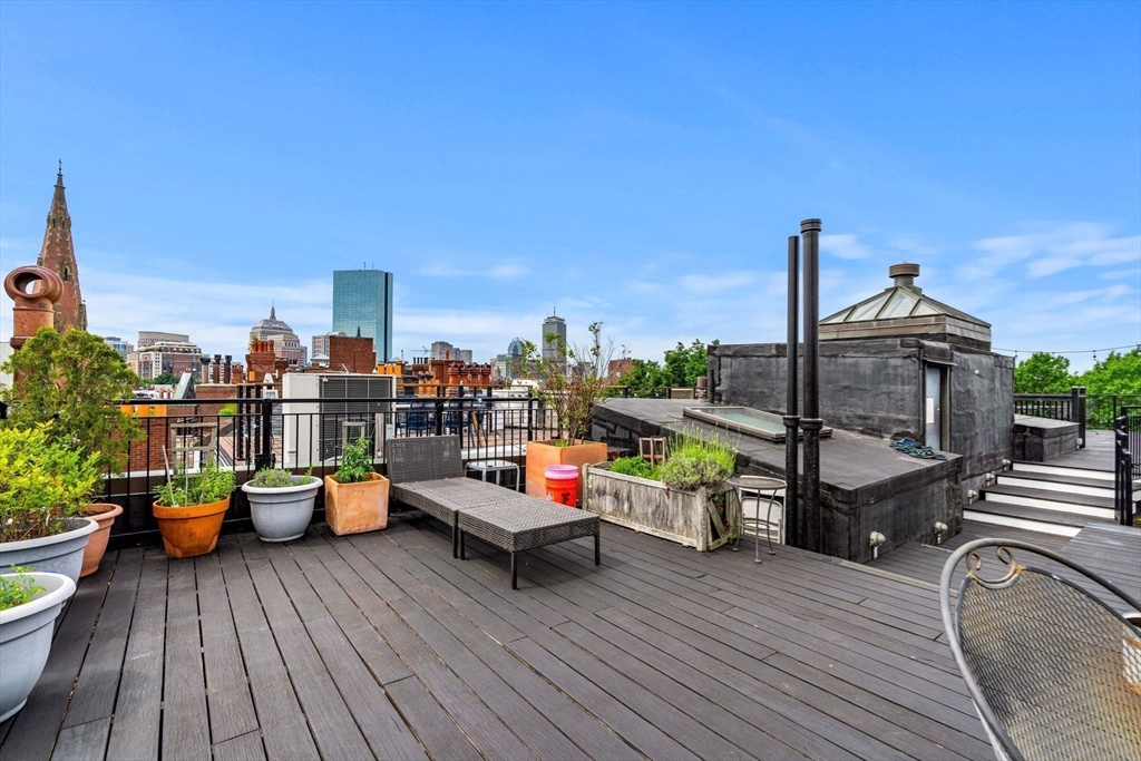 112 Pinckney Street, Unit 4 Boston, MA 02114 - Photo 21 of 27