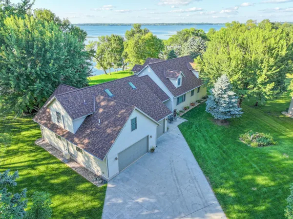 $945,000 | 22985 122nd Street, Glenwood, MN 56334