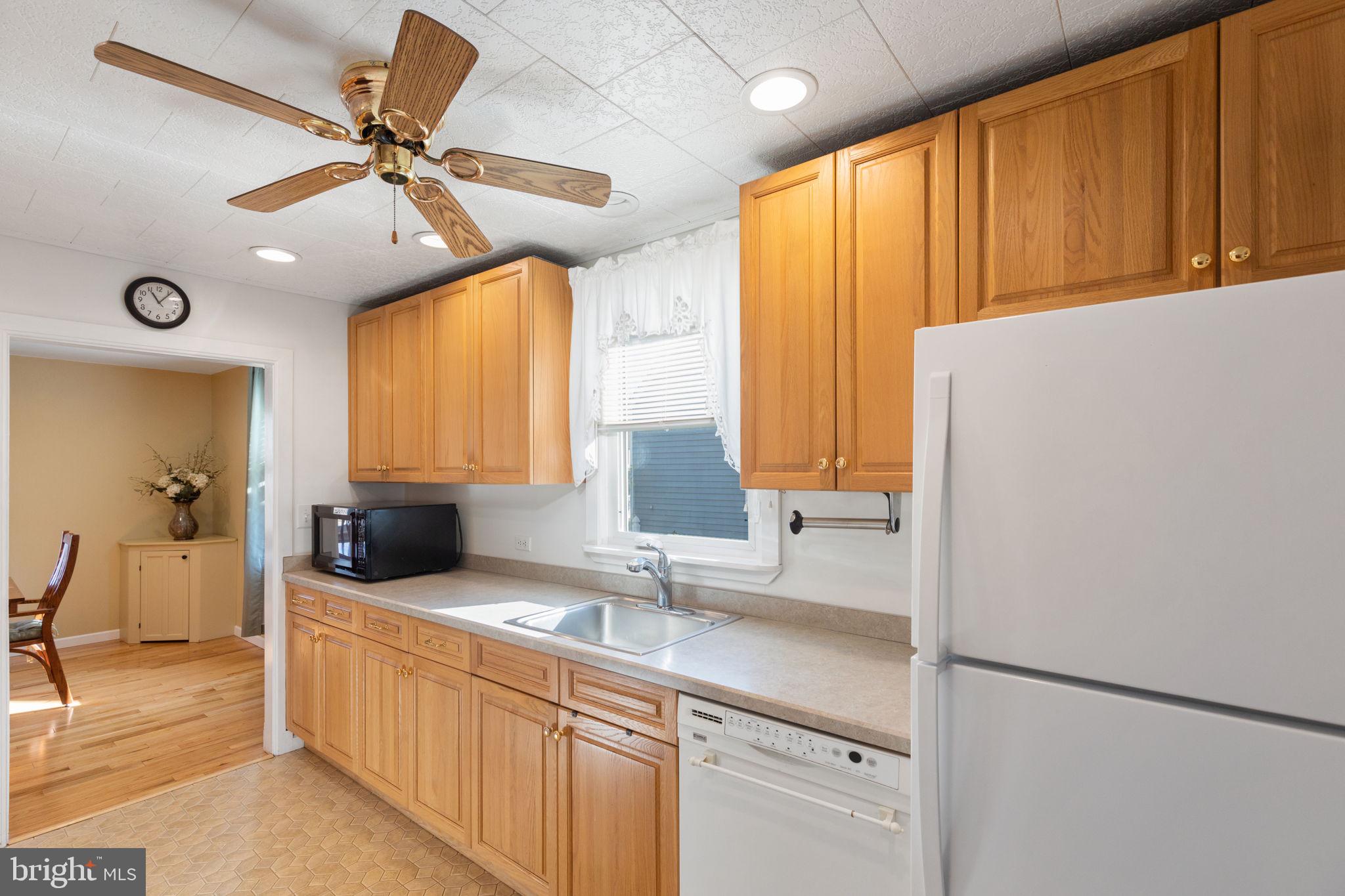 1758 Brookview Road Baltimore, MD 21222 - Photo 11 of 32