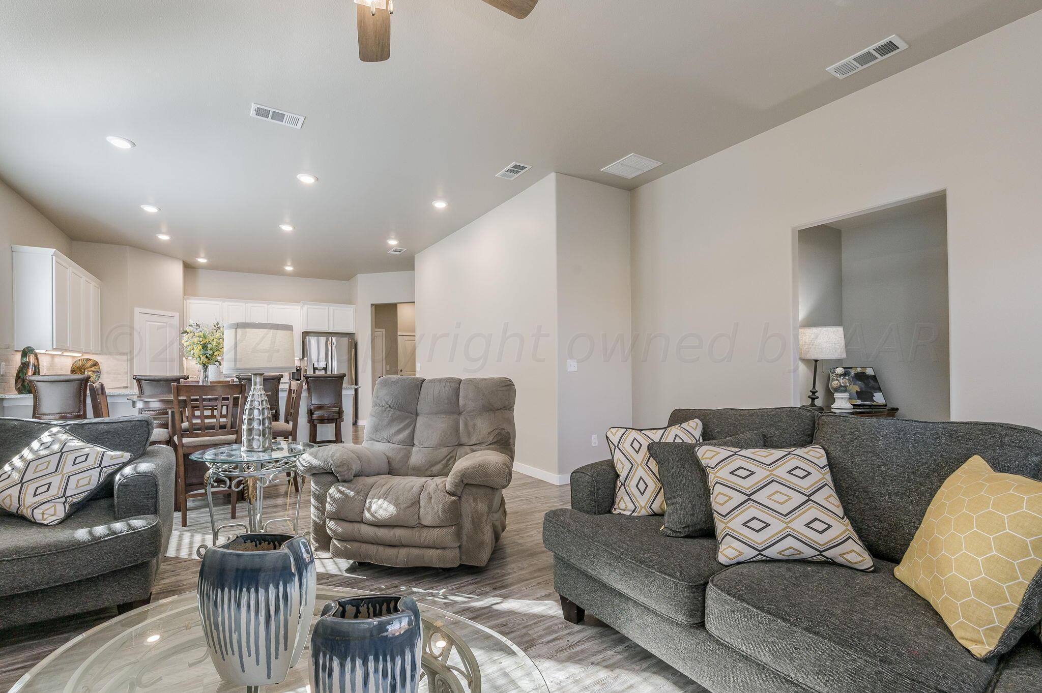 1742 Lullwater Road Amarillo, TX 79118 - Photo 10 of 21 Living Room-3