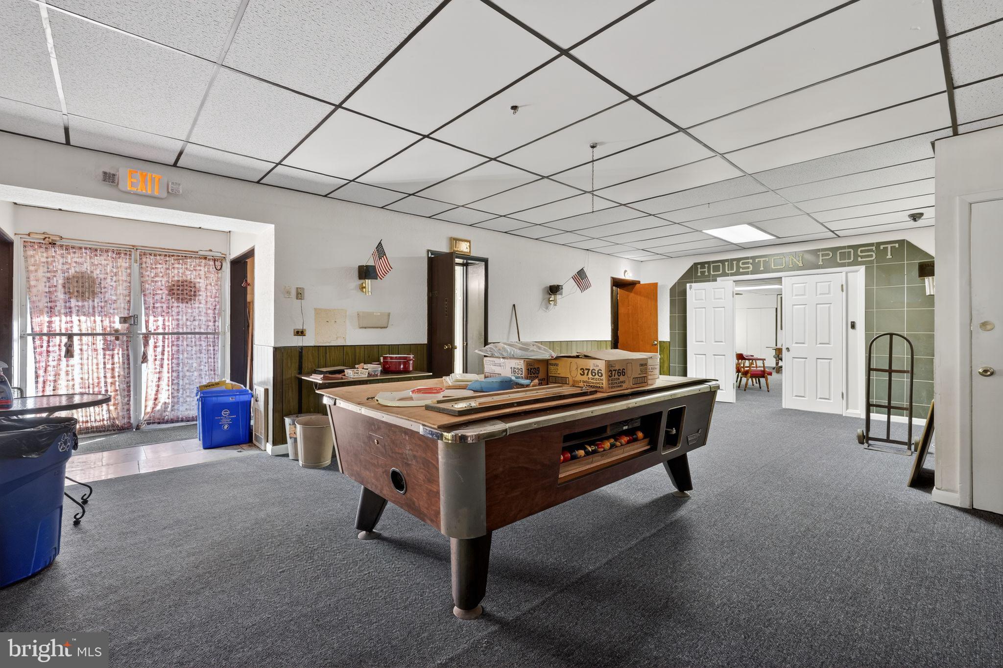 6600 Ridge Avenue Philadelphia, PA 19128 - Photo 12 of 47 a room with furniture and windows