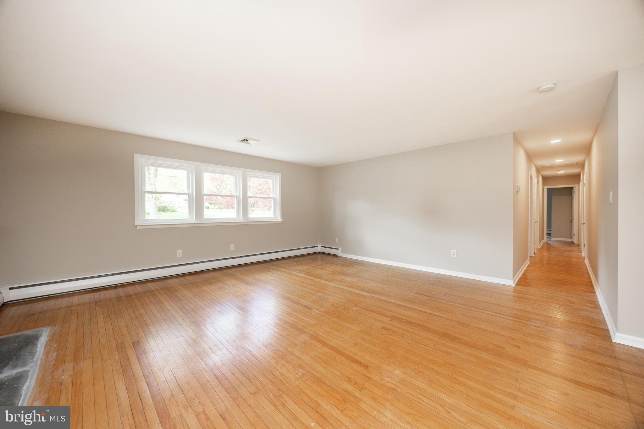 560 Norwood Road Downingtown, PA 19335 - Photo 6 of 42