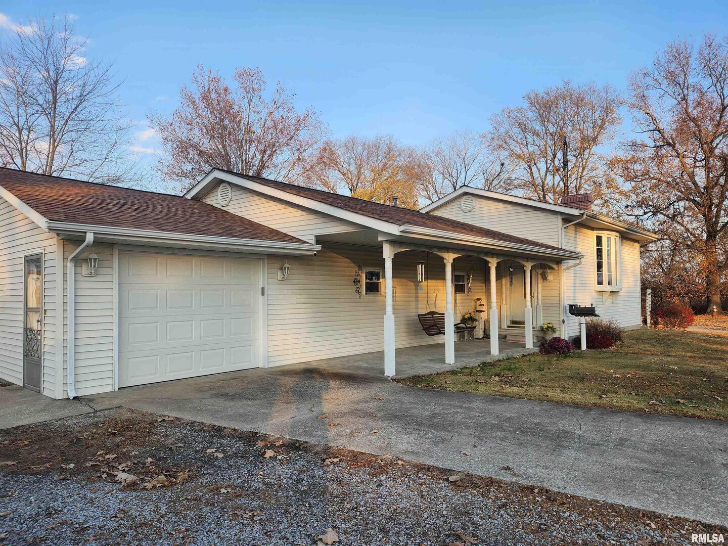81 Cripple Creek Road Pinckneyville, IL 62274 - Photo 7 of 12