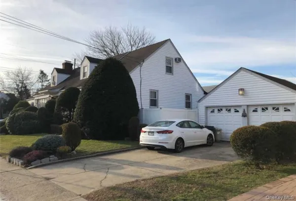 $5,475 | 336 Scranton Avenue, Lynbrook, NY 11563