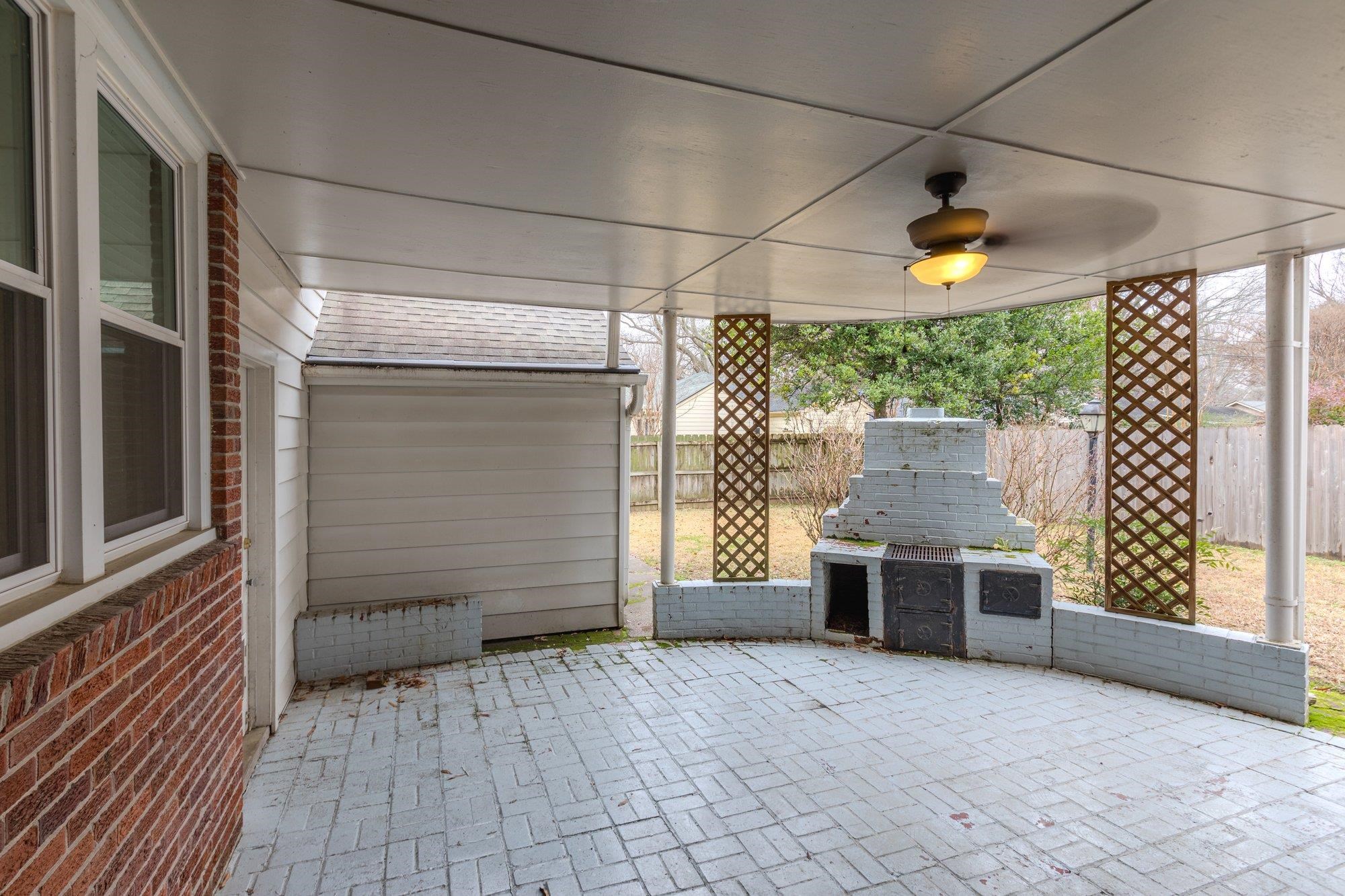 1131 West Perkins Road Memphis, TN 38117 - Photo 19 of 21 Covered Patio