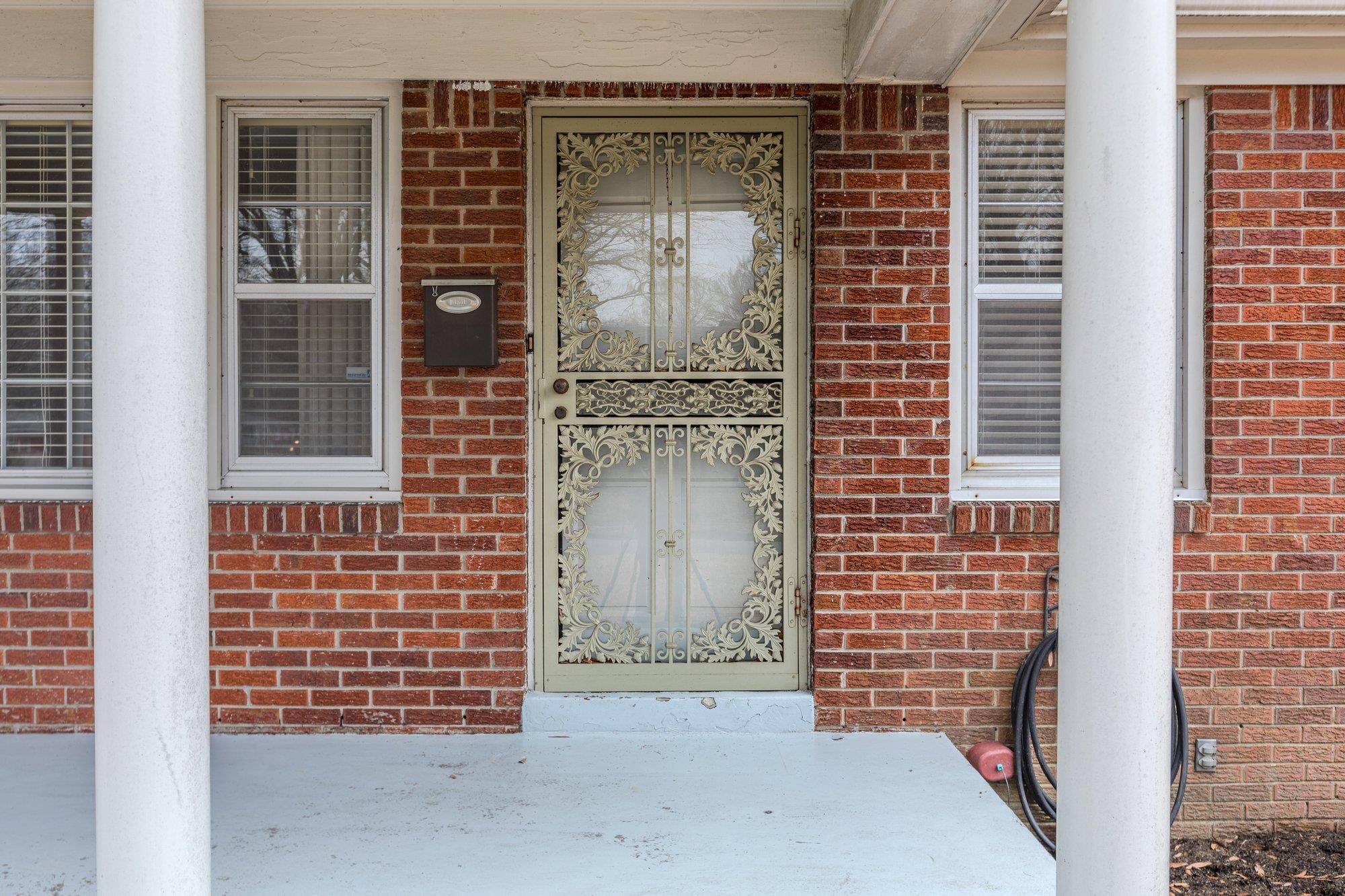 1131 West Perkins Road Memphis, TN 38117 - Photo 4 of 21 Gallery Image 4