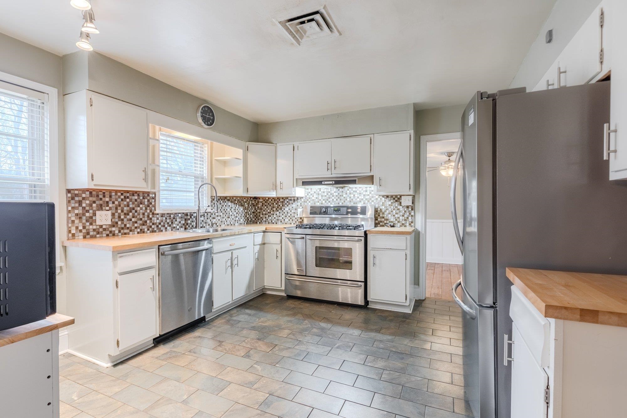 1131 West Perkins Road Memphis, TN 38117 - Photo 8 of 21 Gallery Image 8